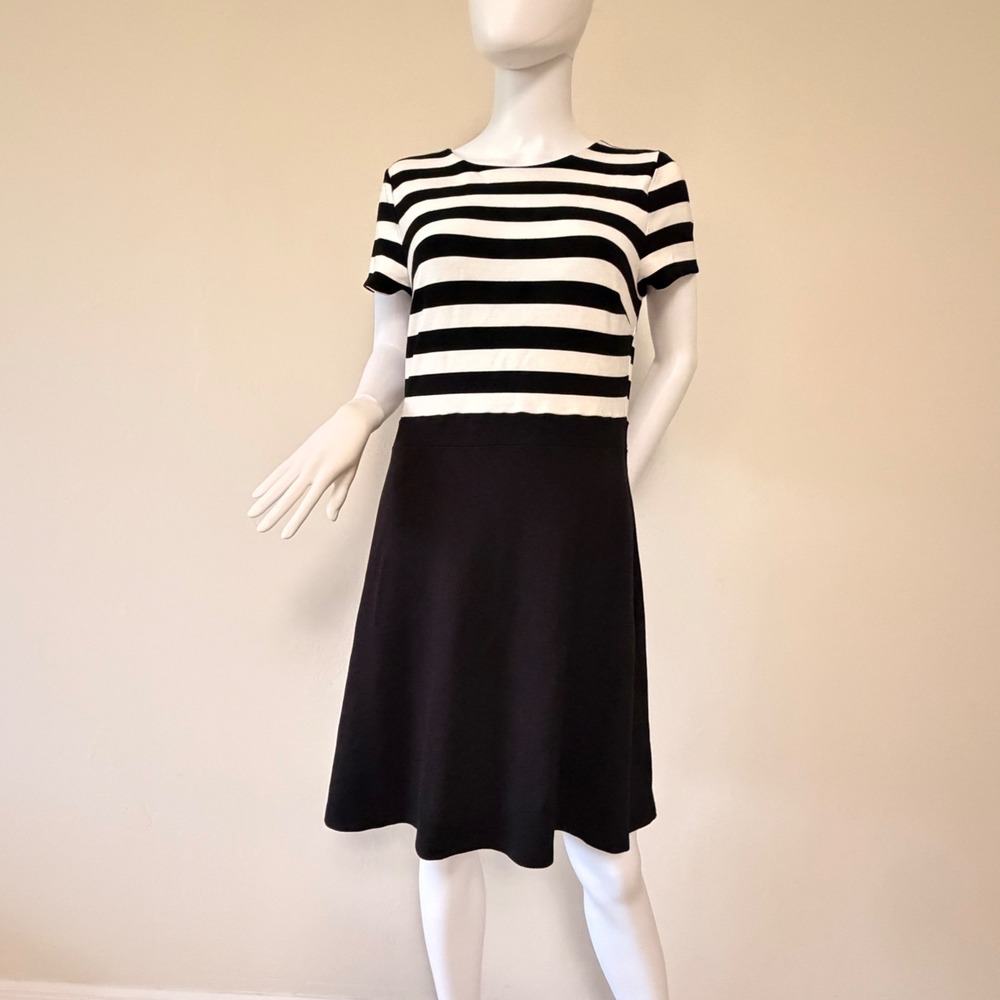 LOFT Women's Black White Striped Fit and Flare Short Sleeve Ponte Dress Size 12